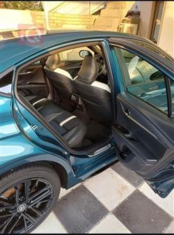 تۆیۆتا کامری